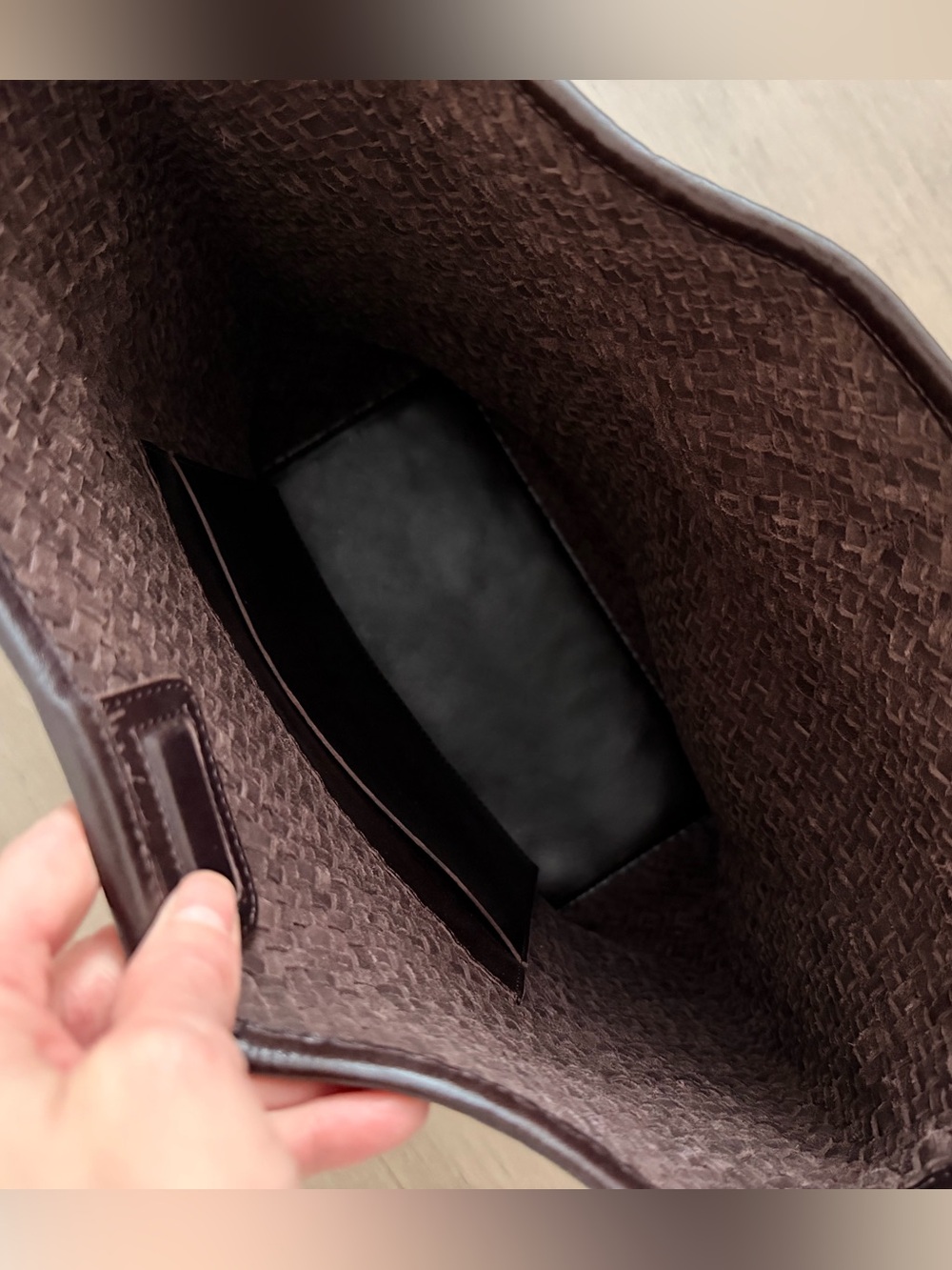 Madewell The Signature Woven Bucket Bag in Coffee Bean - Picture 6 of 8